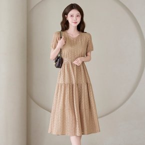 아일렛 펀칭 티어드 롱 원피스_M2607OP084B