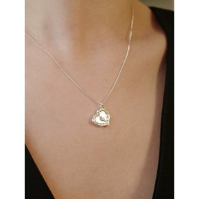 melting heart tulip necklace