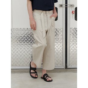 Belted wide nine pants (beige)