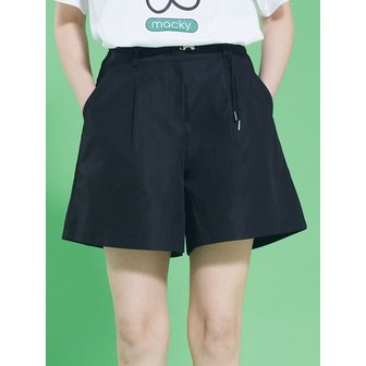 맥키 핀턱 벨트 숏팬츠 블랙