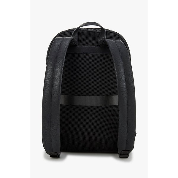 남성 로고 포켓 라운드 백팩 A415370001000