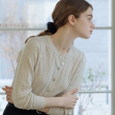 틸아이다이 Scallop cable cashmere blended cardigan_Oatmeal