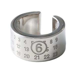 [MUST IT] MM6 26 Numeric 이어 커프 SM6VG0113 P6469 951