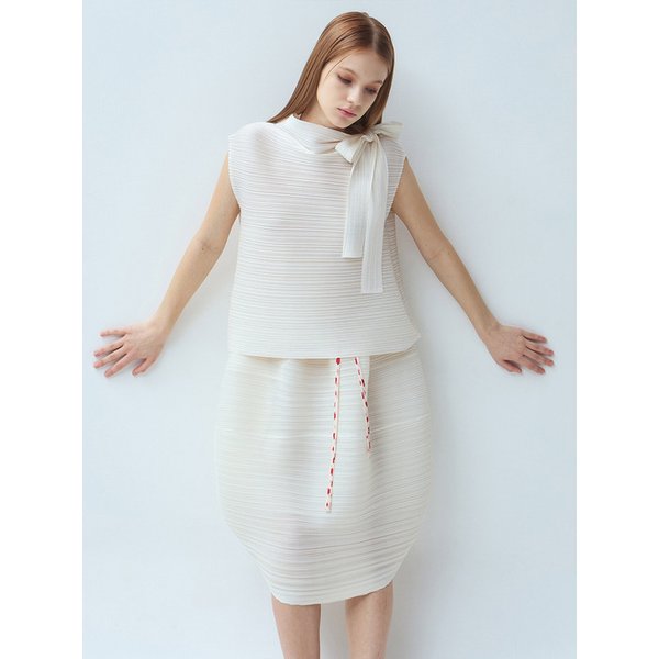 타이리본 플리츠 슬리브리스 블라우스_3colors