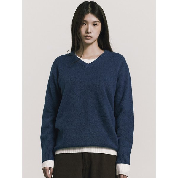 [ESSENTIAL] CLASSICAL SOFT V SWEATER_DEEP BLUE