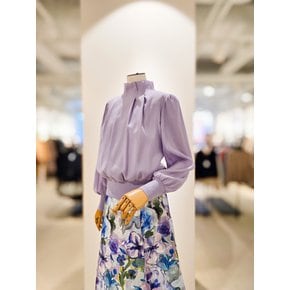 [파주점] [더아이잗컬렉션]턱 디테일 하이넥 블라우스 CS2B0BL231