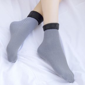 라인 융털 기모양말 방한 보온 밍크털 겨울 블랙 겨울양말