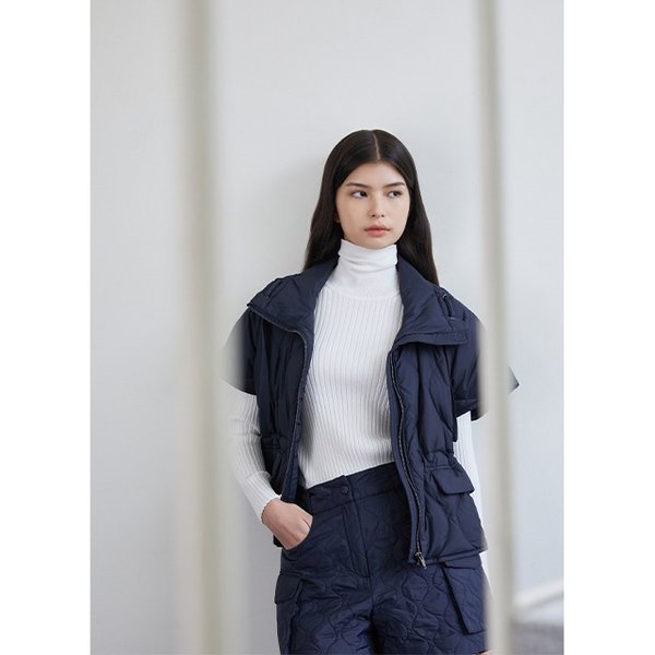 [시흥점] 여성 물결 퀼팅 허리 스트링 루즈핏 다운베스트 (ER4NV460)