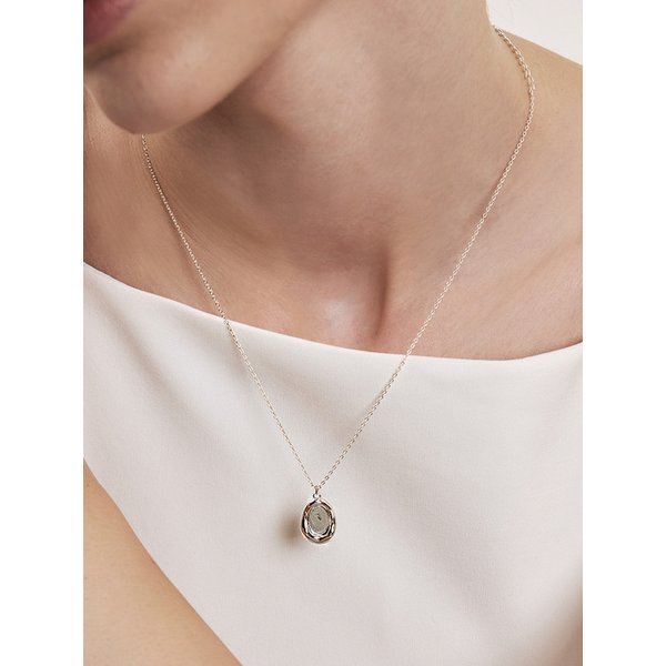 [~3/18 손거울 증정] noir oval charm necklace