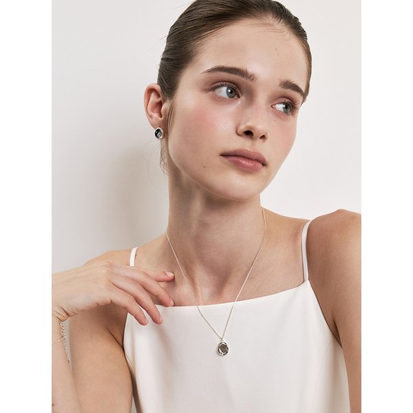 [~3/18 손거울 증정] noir oval charm necklace