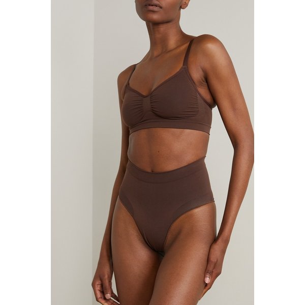 스킴스 심리스 스컬프트 미드 웨이스트 브리프 코코아 브라운 1647597314091721