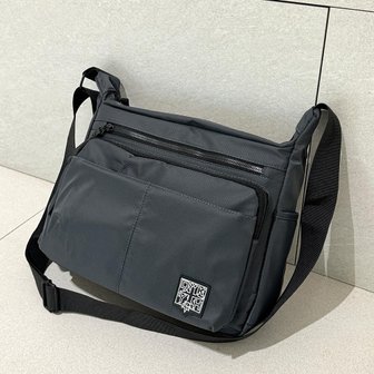  [옷자락] 남자 데일리 경량 캐주얼 사각 무지 4컬러 크로스백
