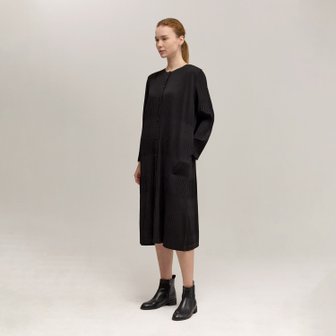 신세계라이브쇼핑 [플리츠미] 커브드 버튼 플리츠 원피스_PPOPW025004