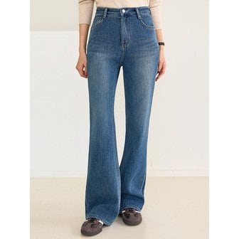 쥬아르 하이웨스트 은은 워싱 플레어 데님팬츠