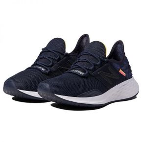 3280502 New Balance 뉴발란스 프레시 폼 로브