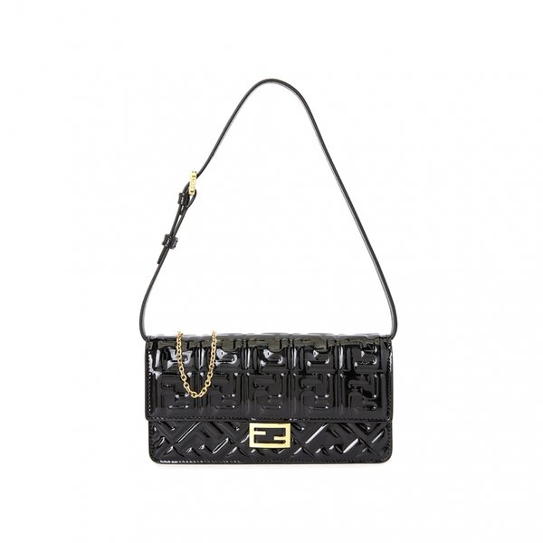 [부산점] 여성 체인 바게트백 8M0498 AW5O F0KUR