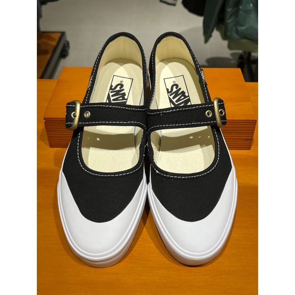 [시흥점] 남여공용 스니커즈 메리제인 (블랙) (VN000CRR6BT)