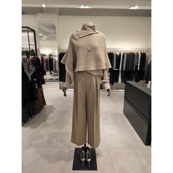 [파주점] 세트 언발란스 터틀넥 니트 + 턱 와이드 팬츠 JP9A1PO139,JRBA0SL683