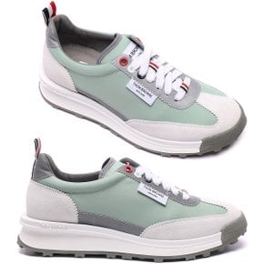 [부산점] 22FW 여성 리플렉티브 테크 러너 스니커즈 (FFD120A_F0089_350_22F) (FFD120A_F0089_