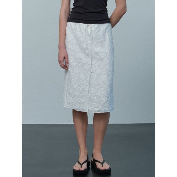 flower applique midi skirt (ivory)