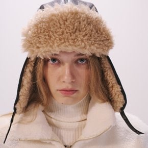 [마르디메크르디악티프] FAUX SHEARING TRAPPER HAT_BLACK BEIGE/ AFK34LCA001BKBE