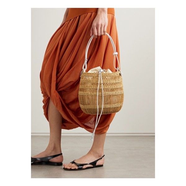 무뉴 미네트 가죽 트리밍 우븐 스트로 버킷 백 브라운 46376663162878920