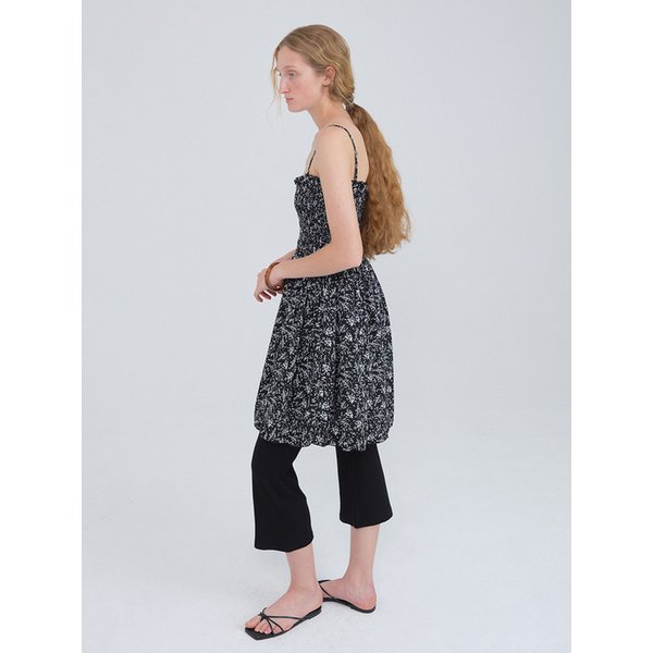 [리퍼브] 스모킹 미니 드레스 BLACK FLOWER