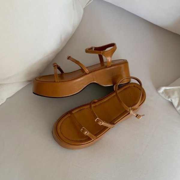 [옷자락] 여자 여름 토오픈 멀티스트랩 슬링백 통굽 샌들