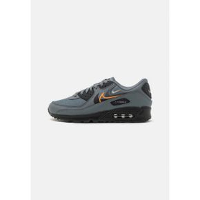 3695890 Nike NIKE AIR MAX 90 - Trainers smoke grey/black/bright mandarin/ash/light silver