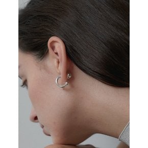 curve ball earring - silver