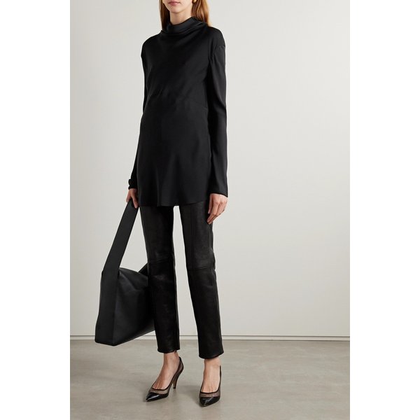 케이트 브이레이 컷아웃 실크 조젯 탑 블랙 1647597325519064