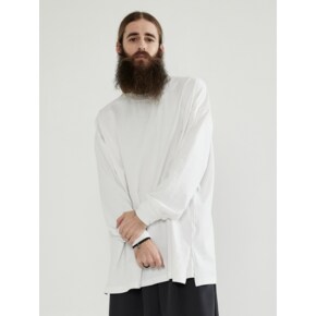 CB OVERFIT ROUND LONG SLEEVE  (WHITE)