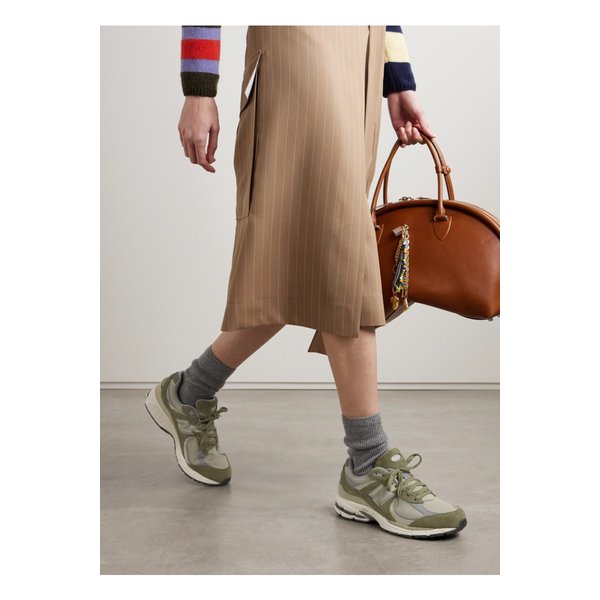 2002r 가죽 트리밍 메시 스웨이드 스니커즈 라이트 그린 1647597353264791