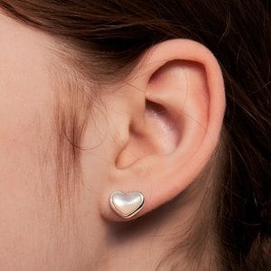 Hei [빌리 츠키, 수지, 에스파 카리나, 한소희, 케플러 마시로 착용] nacre heart earring