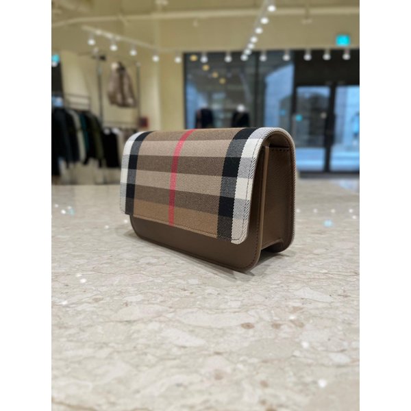 [시흥점] 여성 메디슨 플랩 체크  크로스백 8084492