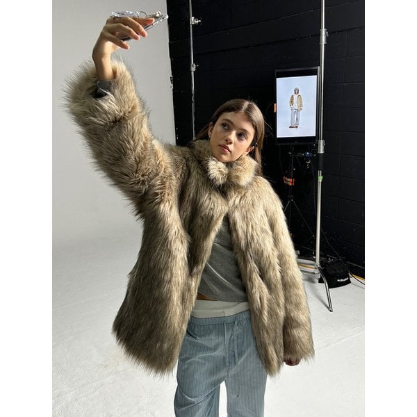 OVERSIZED FUR JACKET V3 (MOCHA BEIGE)