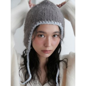 STITCH EARFLAP BEANIE (GREY)