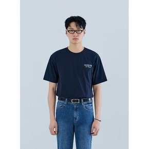 진 남성 라운드넥 로고 반팔티 남여공용 앞뒤 흘림 레터링 쿨반팔