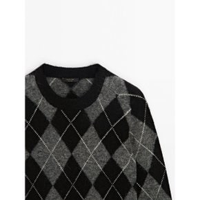 Crew neck argyle sweater 05676649205