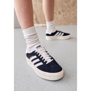 5105882 adidas GAZELLE BOLD - Trainers core black/footwear white/core white