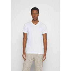 4016571 GANT SHIELD V-NECK - Basic T-shirt white