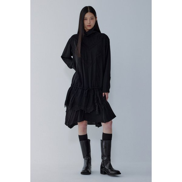 레이스 디테일 새틴 원피스 7115437903199