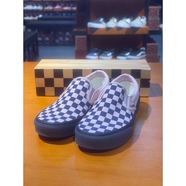 [여주점] (남여공용) 스니커즈 클래식 슬립온 (핑크) (VN000EACGLE)