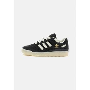 5109580 adidas FORUM LOW CL - Trainers core black/ivory/sand strata