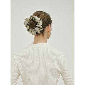 Silk Scrunchie (M) - Pistachio