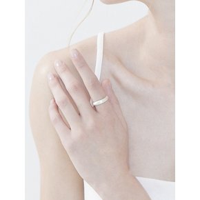 SE026 Shining silver ring