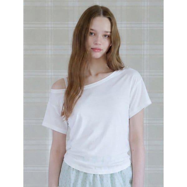 BOXY LETTERING OFF-SHOULDER T-SHIRT_WHITE