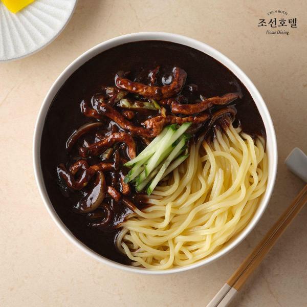 조선호텔 유슬짜장 4팩 총 8인분 (중식 / 1팩 / 980g / 2인분)