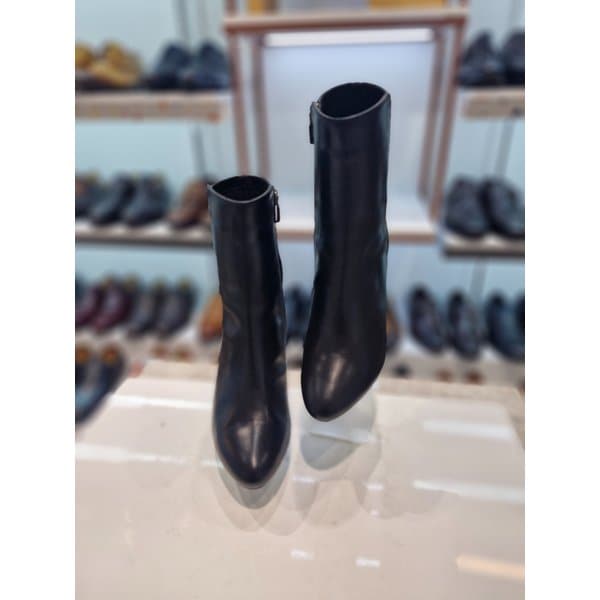 [여주점] 여성 6cm소가죽 데일리 앵클부츠 G122K503 K040