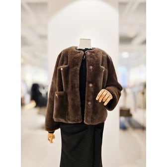 아이잗컬렉션 [파주점] 버튼 포인트 페이크 퍼 자켓 CRCAFSF01